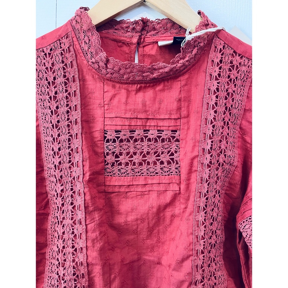 NWT Universal Thread Terracotta Red Ballon Sleeve Lace Work Top S & M - Picture 3 of 6